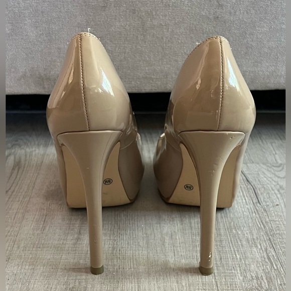 Chinese Laundry Platform Pump Heels - Picture 4 of 7